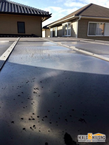 カーポート屋根の表面と汚れ